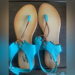 Seven7 Vibrant Turquoise and Tan Sandals